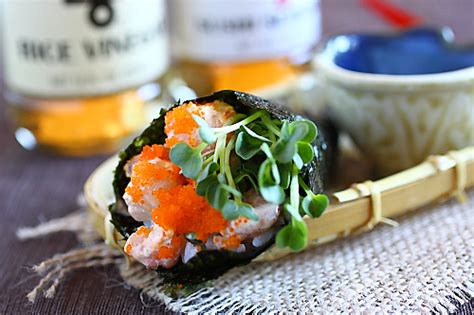 Hand Roll Recipe (Temaki) | Easy Delicious Recipes