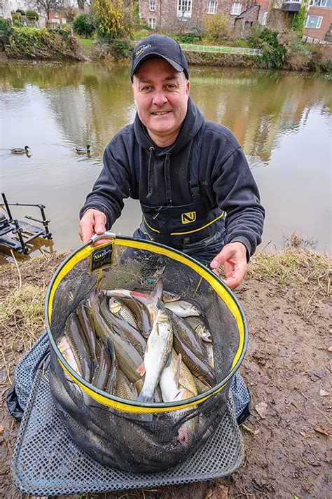 Feeder Fishing On Rivers - Lee Edwards | Match Fishing