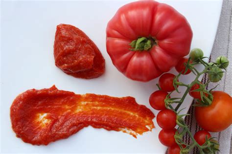 How to make homemade tomato paste - Chatelaine