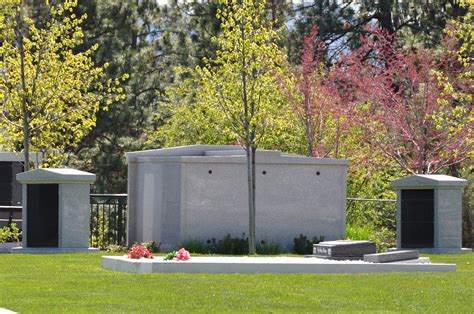 Custom Outdoor Mausoleum | Burial Crypts - Columbarium