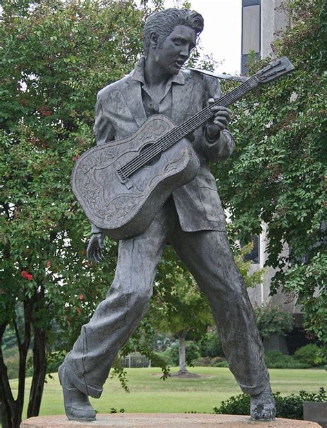 Statue of Elvis Presley - a photo on Flickriver