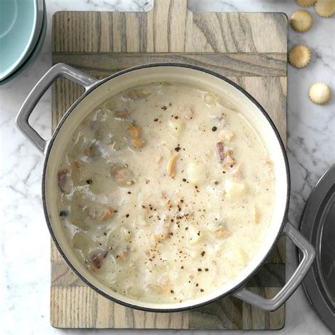 Traditional New England Clam Chowder Recipe: How to Make It