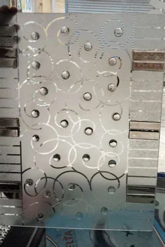 Transparent 7mm Frosted Glass, For Partition at Rs 210/sq ft in ...