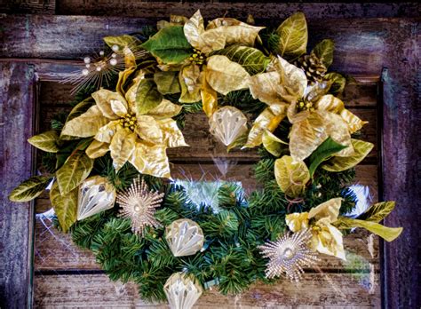 Christmas Wreath Free Stock Photo - Public Domain Pictures