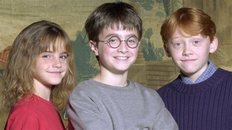 Daniel Radcliffe and Erin Darke expecting first child - BBC News