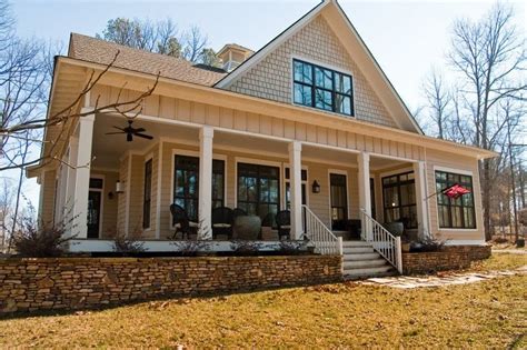 20 Homes With Beautiful Wrap-Around Porches - Housely | Southern house plans, Porch house plans ...