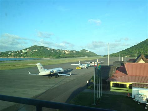 CIW Saint Vincent and the Grenadines Canouan Airport - Flight Arrivals & Flight Departures, map ...