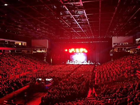 Acrisure Arena concert experience offers crowded halls, good legroom and solid acoustics