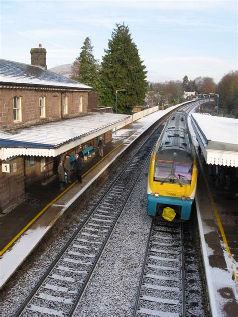 Train at Abergavenny station © Gareth James cc-by-sa/2.0 :: Geograph Britain and Ireland