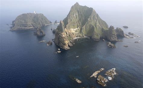 Dokdo-or-Takeshima?: Great Pictures of Liancourt Rocks on "The Boston ...