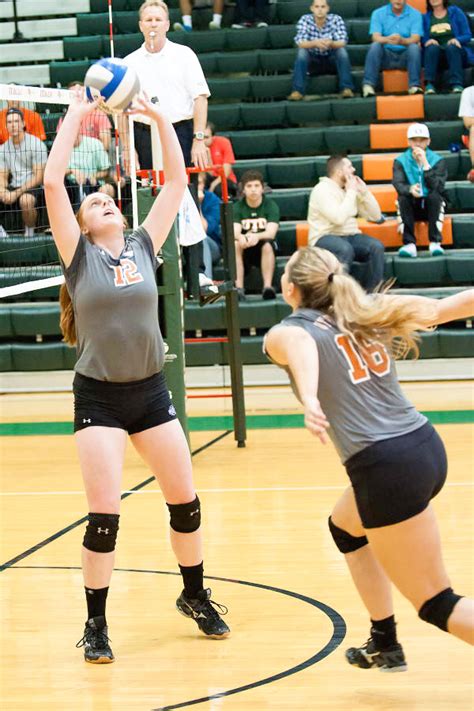 Volleyball Team Is All Set for Postseason Run - News Center | The University of Texas at Dallas