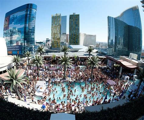 Las Vegas's Marquee Dayclub | Cosmopolitan las vegas, Vegas pool party ...