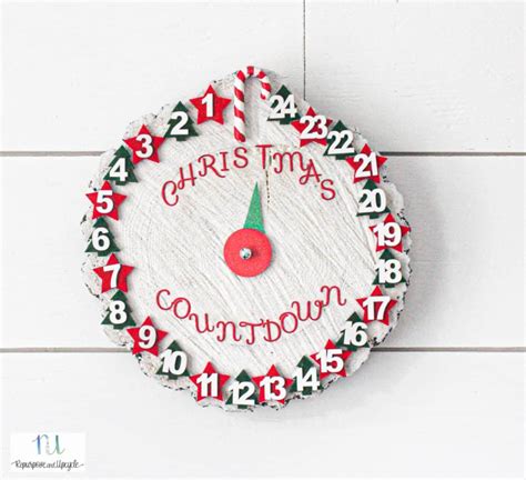 Rustic Christmas Countdown Clock with an Up Cycled Tree Charger