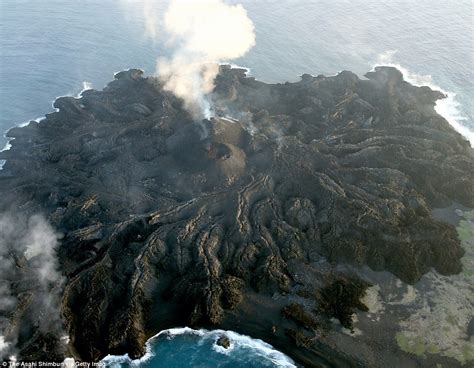 Japan Volcano Island - Reading Volcano Island In The Sixty Fifth Year ...