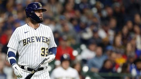 Brewers Manager Pulls Head Scratcher in Pinch Hitting Jesse Winker in ...