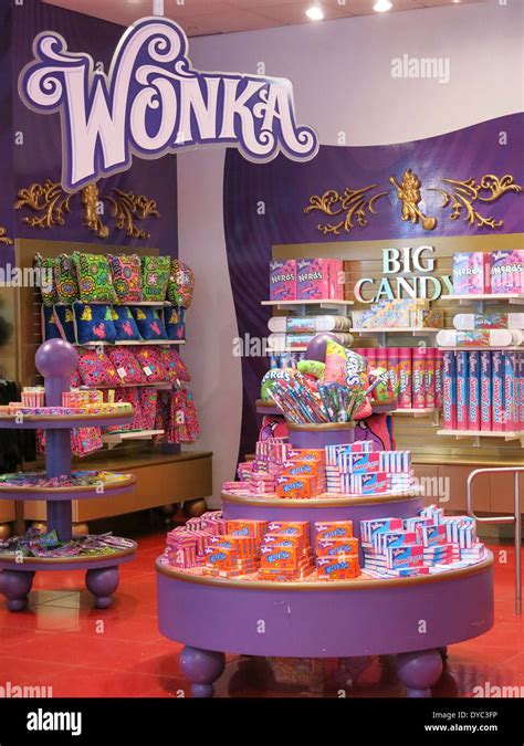 FAO Schwarz Flagship Toy Store Interior, NYC Stock Photo: 68493034 - Alamy