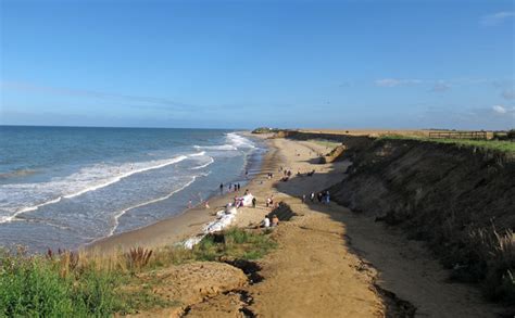 Happisburgh cliffs and beach © Roger Jones :: Geograph Britain and Ireland