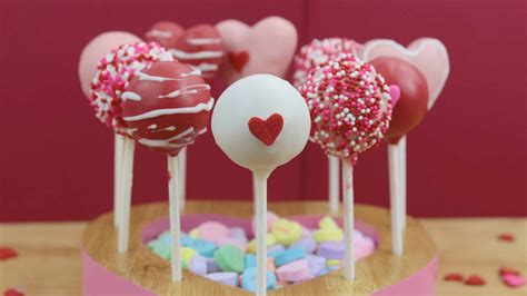 Valentine's Day Cake Pops