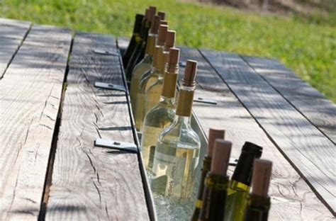Foodista | Brilliant Picnic Table Keeps Outdoor Wine Tasting Cool