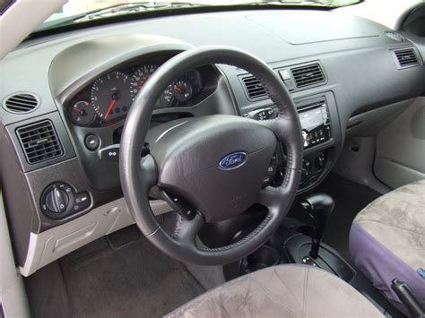 2006 Ford Focus - Interior Pictures - CarGurus