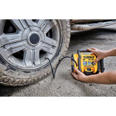 DEWALT Cordless Inflator: 20V MAX, Bare Tool, 160 psi Max., 29 in Hose ...