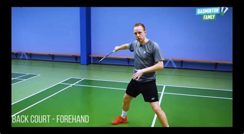 Badminton Footwork Part 4 : footwork in the high forehand rearcourt - Badminton Andy