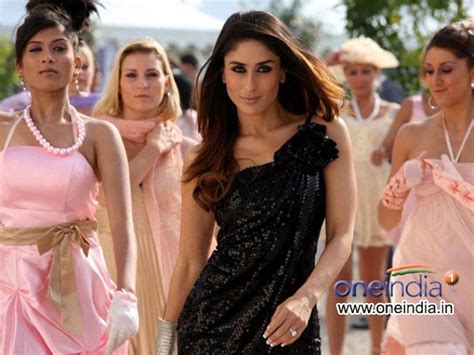 On 11 Years Of Kambakkht Ishq, Kareena Kapoor’s Fancy Dresses From The ...