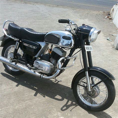 10 Forgotten Jawa and Yezdi motorcycles available in the Indian market