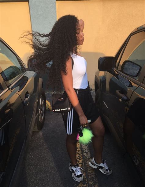 Cute Crop Tops, Aaliyah, Athletic Wear, Everyday Outfits, Baddie, Ponytail, Hair Beauty, Curly ...