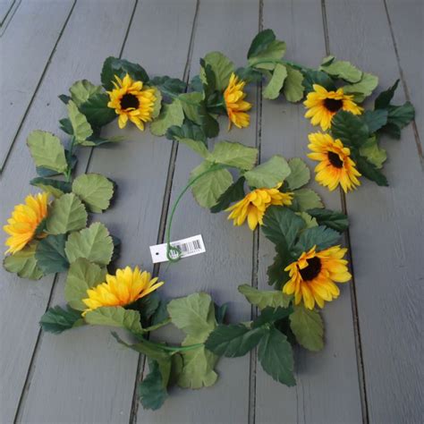 Artificial 165cm Sunflower Garland. - Permabloom