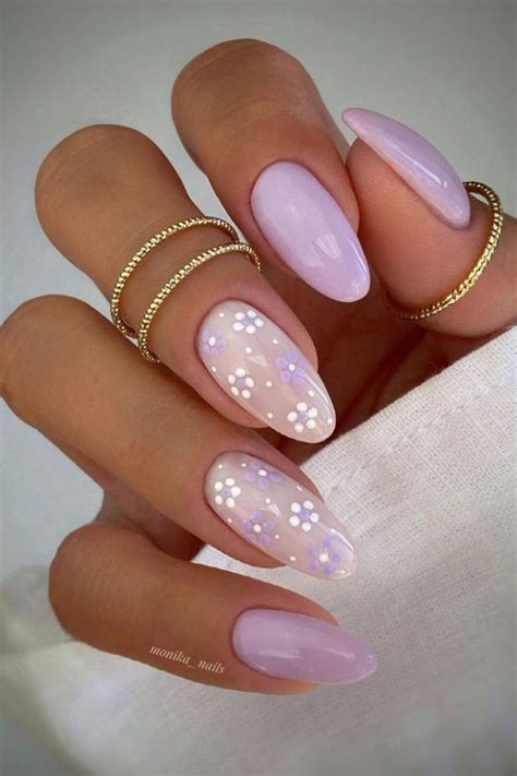 38 Trendy Almond-Shaped Nail Art for Summer Nails 2021