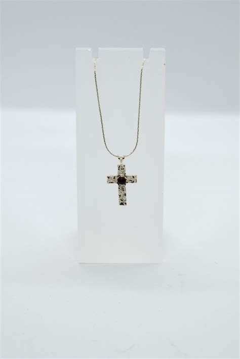 Cross Necklace | To Remember