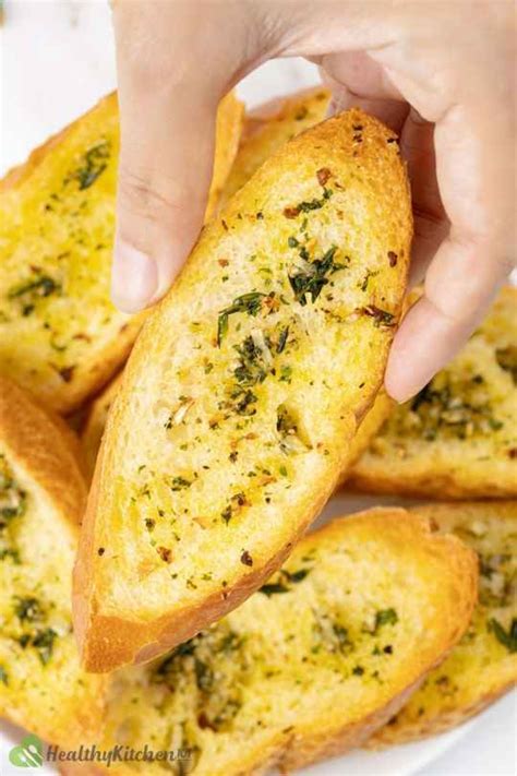 Garlic Bread Recipe - Easy How-to for A Quick and Tasty Appetizer