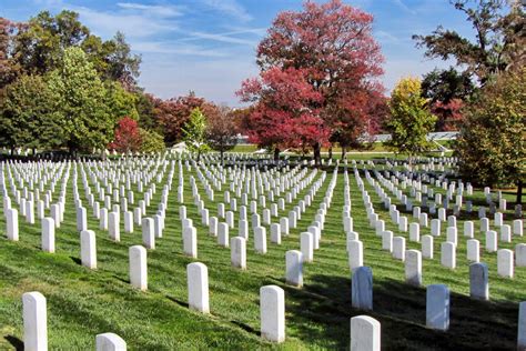 Everything You Ever Wanted to Know About a U.S. National Cemetery ...