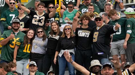 Photos: Fans | Saints at Packers | 2023 NFL Week 3