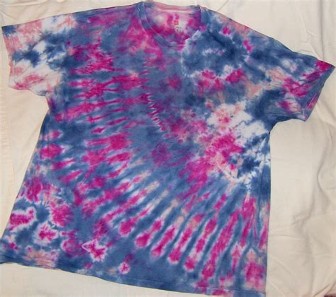 Tie Dye | Tie dyed t-shirt | Deborah Lee Soltesz | Flickr