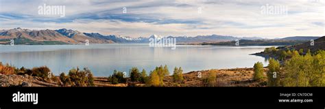 Panorama of Lake Pukaki and Aoraki / Mount Cook, Canterbury, New Zealand, in autumn Stock Photo ...