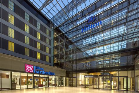 Hilton Squaire Frankfurt am Main – Atrium – parterre architekten