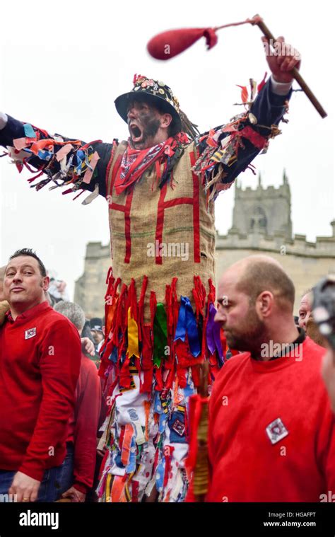 Haxey, Lincolnshire, UK. 6th Jan, 2017. The Haxey Hood is a 700-year old game, it took place ...