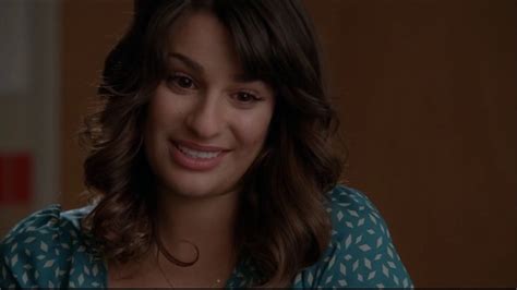 Glee - Finn tells Rachel he saw fireworks when he kissed Quinn 2x12 ...