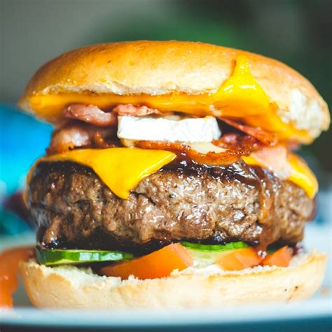 National Cheeseburger Day | History, Observations, Ideas, Activities