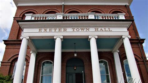 Exeter NH Select Board defends creation of assistant town manager position