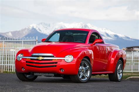 2005 CHEVROLET SSR CONVERTIBLE PICKUP - Front 3/4 - 234004