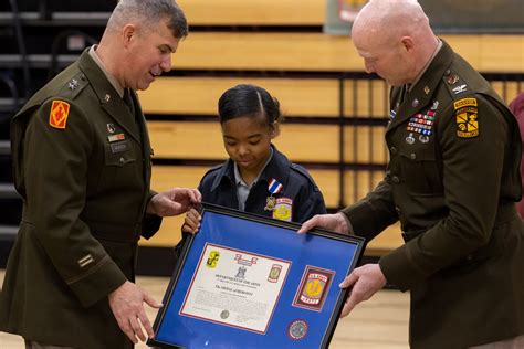 DVIDS - Images - Army JROTC Cadet C'Azia Hamilton, Medal of Heroism