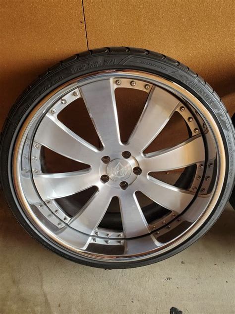 22 inch Chrome Staggered 3 Piece Rims for Sale in Santa Ana, CA - OfferUp