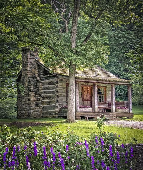 One-Room Log Cabin from the 1800s - Cabin Living | Cabin, Little cabin, Little cabin in the woods