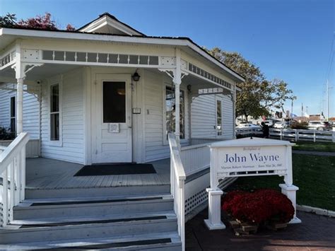 JOHN WAYNE BIRTHPLACE & MUSEUM - Updated September 2024 - 103 Photos ...