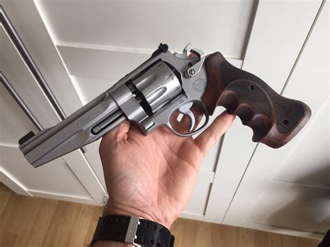 Just ordered a S&W 627 Performance Center - Page 2 - Revolver Forum - Brian Enos's Forums ...