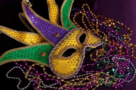 Uses for Mardi Gras Beads | ThriftyFun