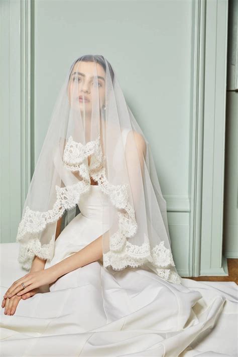 The Best Wedding Veils for Every Bride: Shop Vogue Weddings-Approved Styles in Tulle and Lace ...